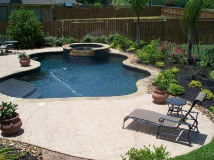 Sun shelf pool