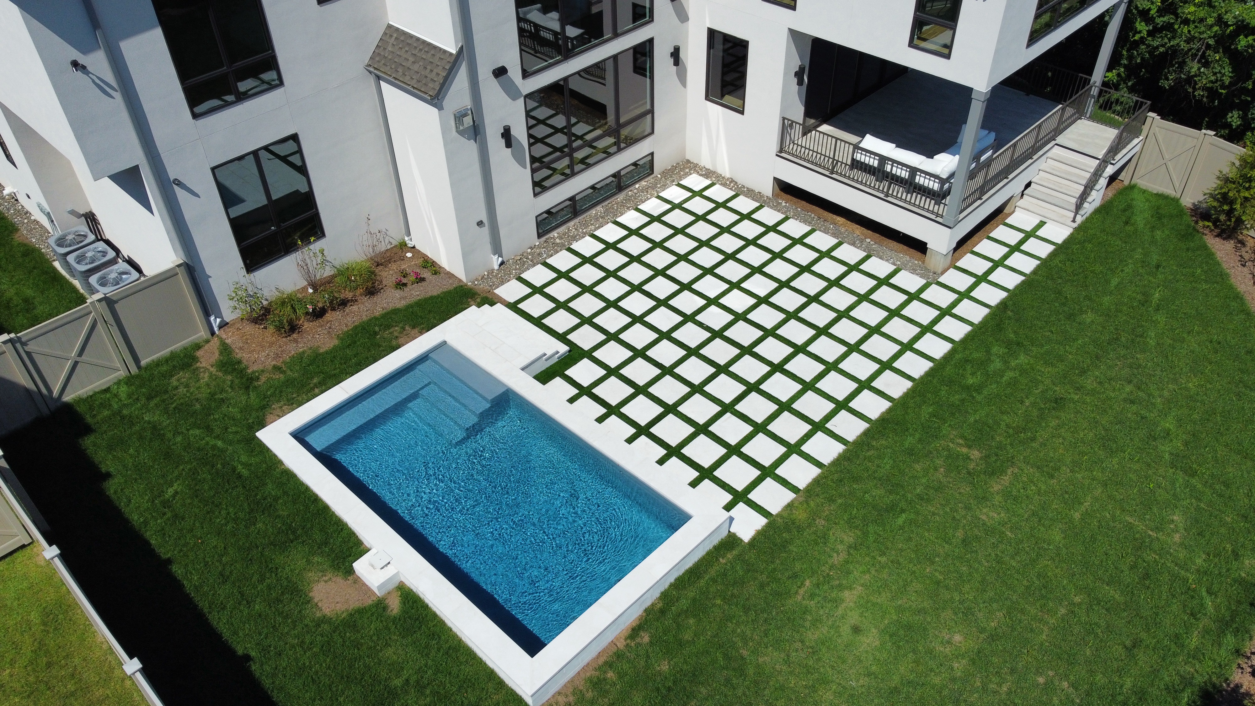 Aerial pool finish